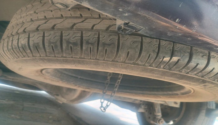 2021 Toyota Innova Crysta 2.4 VX 7 STR, Diesel, Manual, 1,14,817 km, tyre