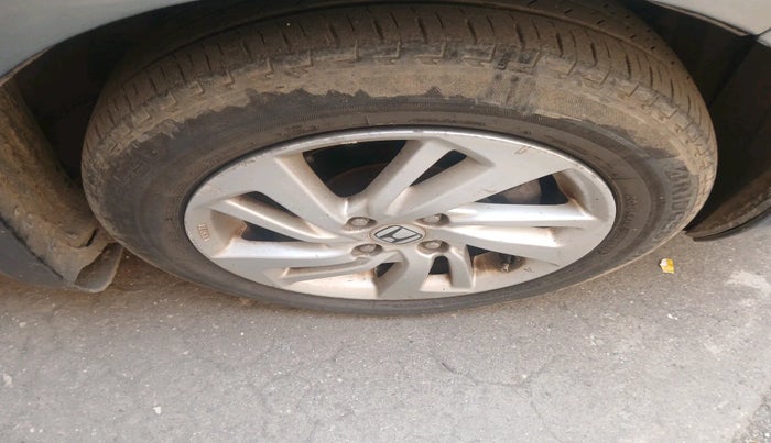 2015 Honda Jazz 1.2L I-VTEC V AT, Petrol, Automatic, 89,664 km, tyre