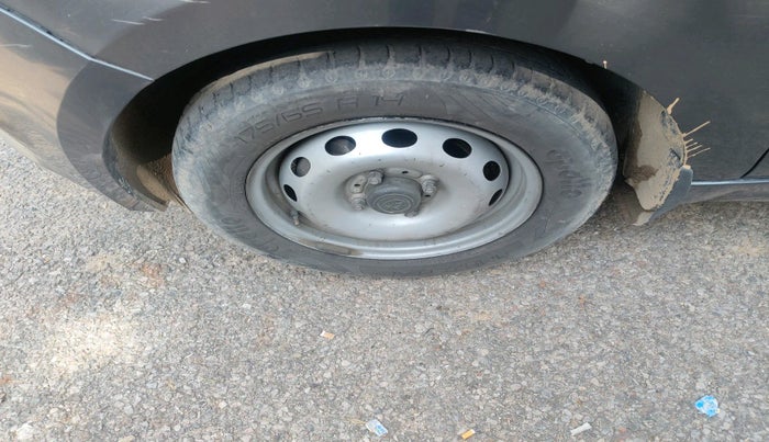 2021 Tata TIGOR XE PETROL, Petrol, Manual, 61,163 km, tyre