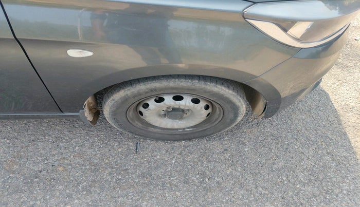 2021 Tata TIGOR XE PETROL, Petrol, Manual, 61,163 km, tyre