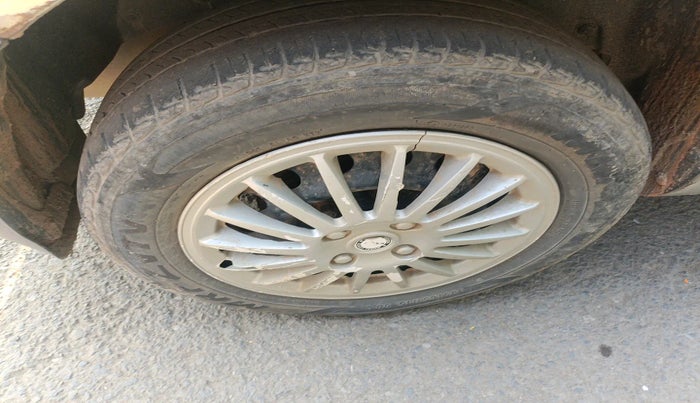 2018 Maruti Ertiga VXI CNG, Petrol, Manual, 21,512 km, tyre