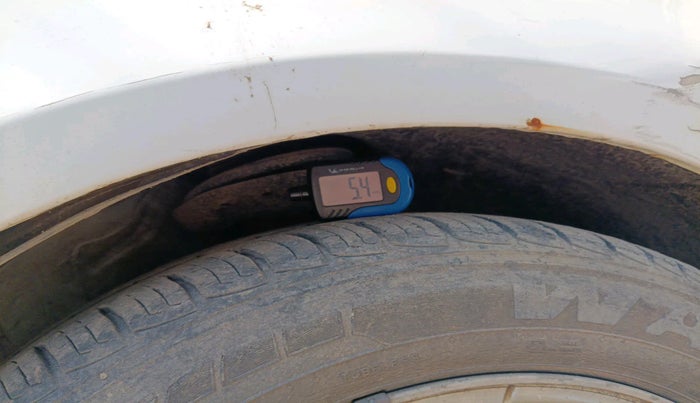 2010 Chevrolet Cruze LTZ, Diesel, Manual, 1,10,120 km, tyre