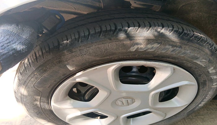 2019 Maruti S PRESSO VXI, Petrol, Manual, 42,028 km, tyre