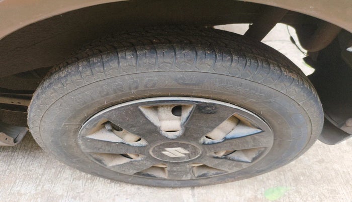 2013 Maruti Wagon R 1.0 LXI CNG, Petrol, Manual, 1,14,630 km, tyre