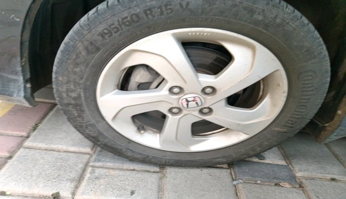 2014 Honda City 1.5L I-VTEC V MT, Petrol, Manual, 1,36,840 km, tyre