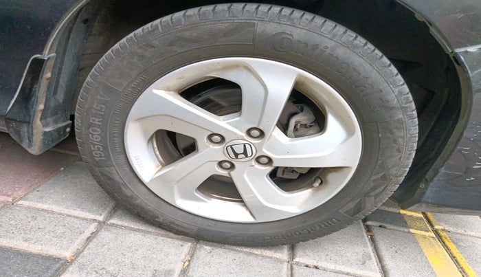 2014 Honda City 1.5L I-VTEC V MT, Petrol, Manual, 1,36,840 km, tyre