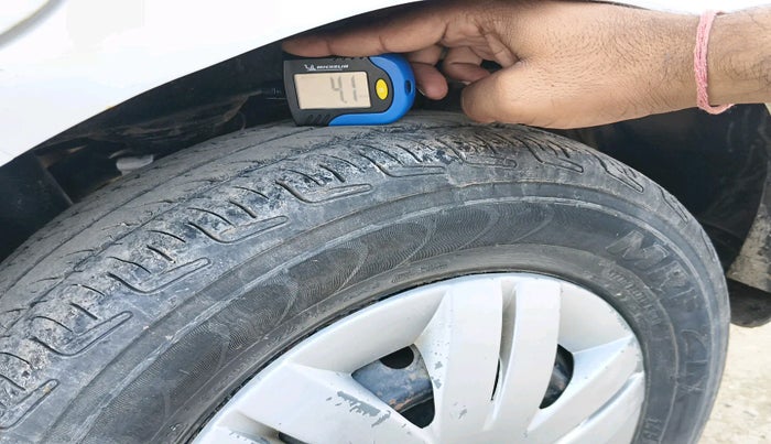 2018 Maruti Alto 800 LXI, Petrol, Manual, 76,551 km, tyre