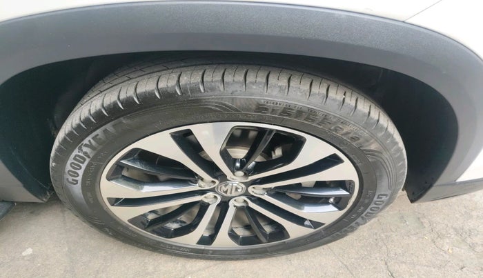 2021 MG HECTOR SHARP 1.5 PETROL CVT, Petrol, Automatic, 41,522 km, tyre