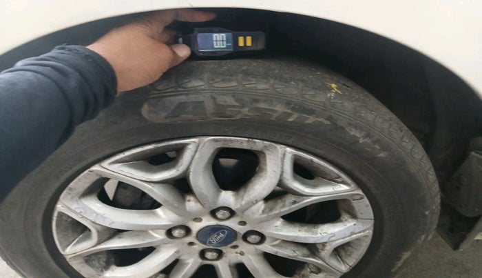 2017 Ford Ecosport TITANIUM 1.5L DIESEL, Diesel, Manual, 1,17,056 km, tyre