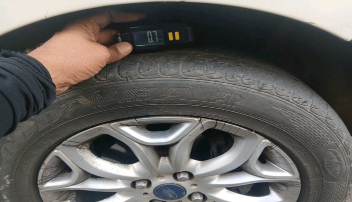 2017 Ford Ecosport TITANIUM 1.5L DIESEL, Diesel, Manual, 1,17,056 km, tyre