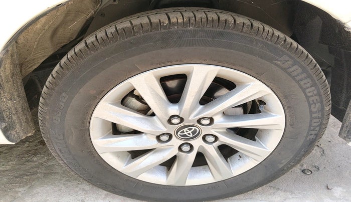 2022 Toyota Innova Crysta 2.4 G 7 STR, Diesel, Manual, 1,59,065 km, tyre