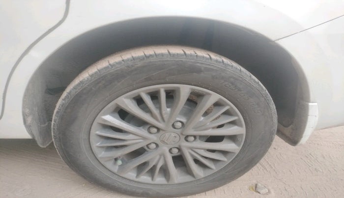 2020 Maruti Ertiga ZXI+ SHVS, Petrol, Manual, 80,000 km, tyre