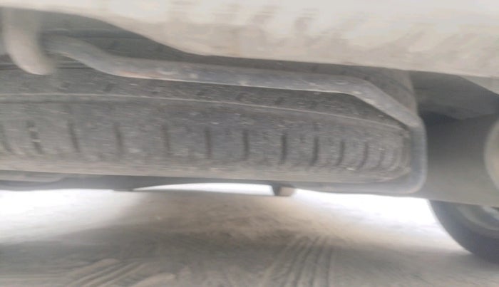 2020 Maruti Ertiga ZXI+ SHVS, Petrol, Manual, 80,000 km, tyre