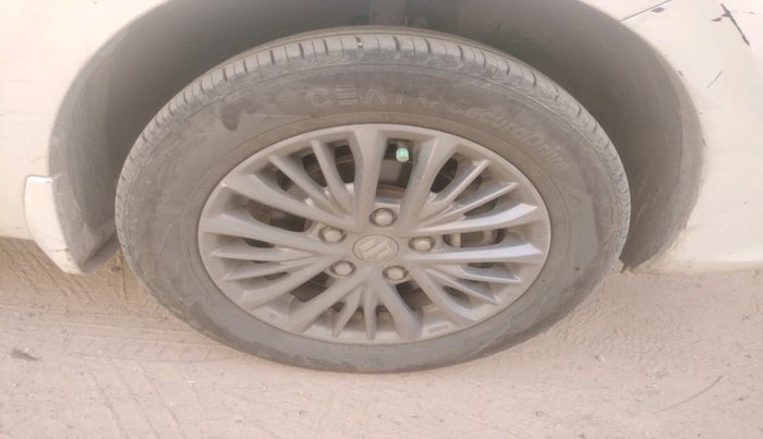 2020 Maruti Ertiga ZXI+ SHVS, Petrol, Manual, 80,000 km, tyre