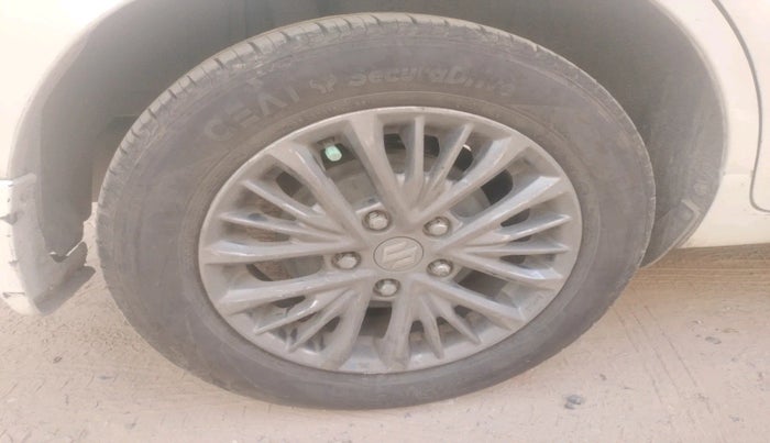 2020 Maruti Ertiga ZXI+ SHVS, Petrol, Manual, 80,000 km, tyre