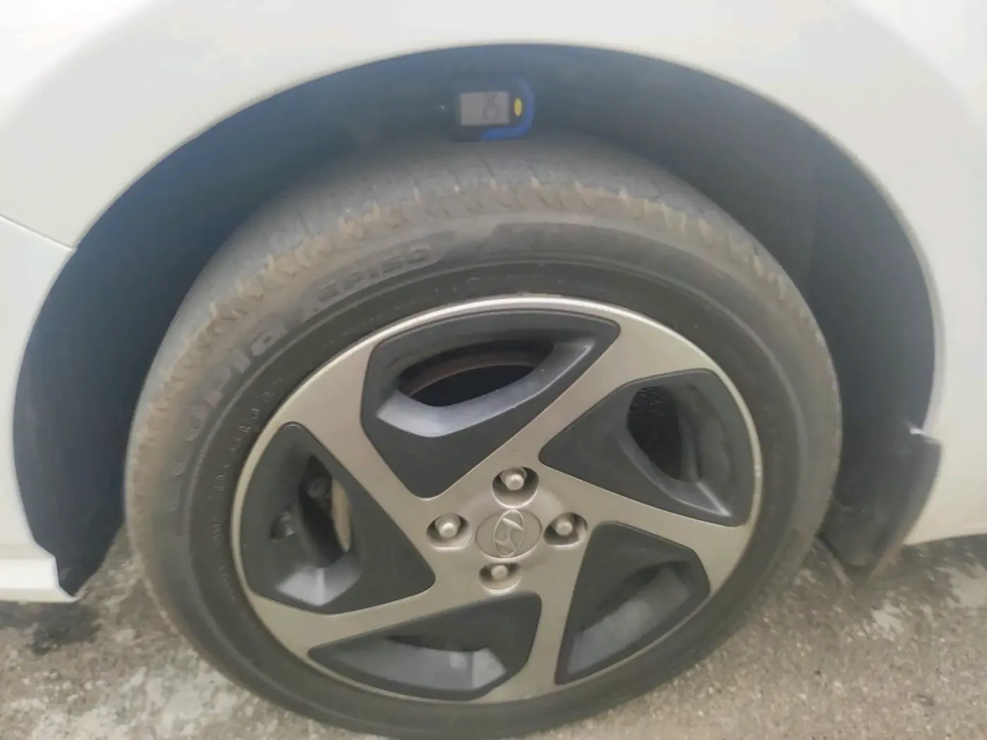 2022 Hyundai Verna S PLUS 1.5 VTVT, Petrol, Manual, 46,163 km, tyre