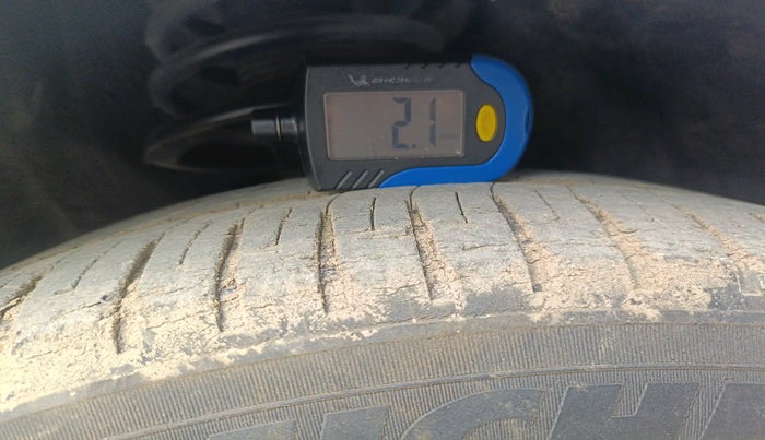 2012 Maruti Ritz VXI ABS, Petrol, Manual, 79,096 km, tyre