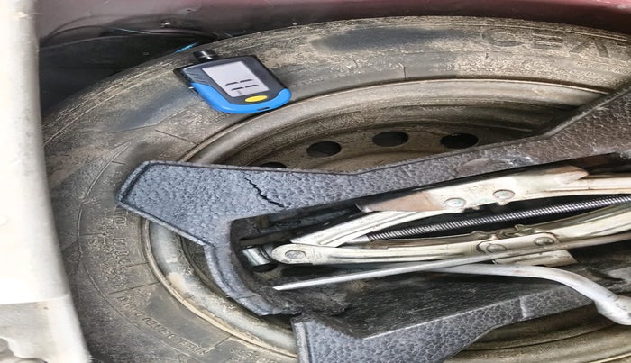 2014 Maruti Celerio ZXI, Petrol, Manual, 1,63,232 km, tyre