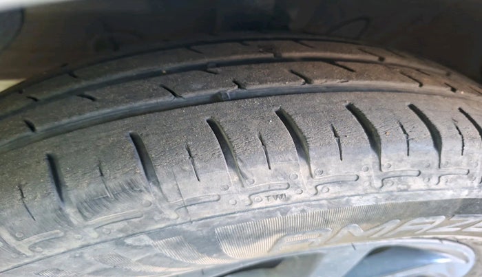 2022 Hyundai GRAND I10 NIOS SPORTZ 1.2 KAPPA VTVT, Petrol, Manual, 32,440 km, tyre