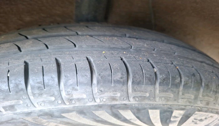 2022 Hyundai GRAND I10 NIOS SPORTZ 1.2 KAPPA VTVT, Petrol, Manual, 32,440 km, tyre