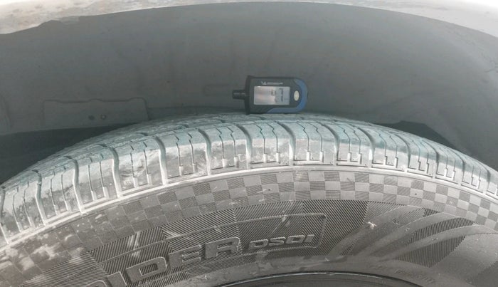 2014 Toyota Fortuner 3.0 4X2 MT, Diesel, Manual, 2,69,432 km, tyre