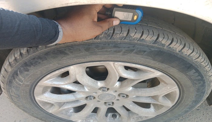 2013 Ford Ecosport TITANIUM 1.5L DIESEL, Diesel, Manual, 1,54,295 km, tyre