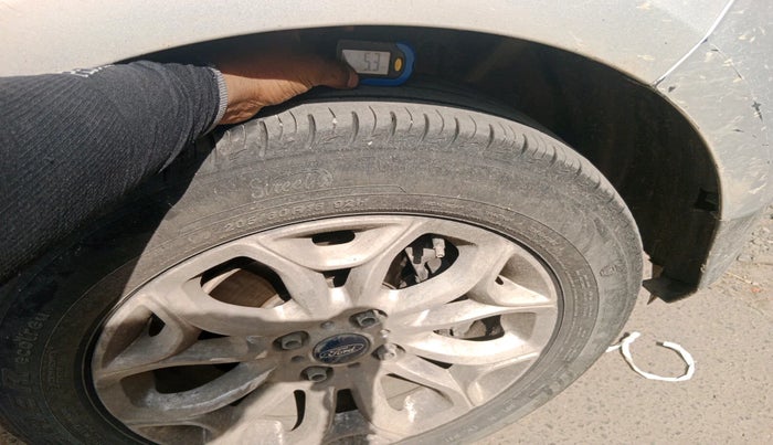 2013 Ford Ecosport TITANIUM 1.5L DIESEL, Diesel, Manual, 1,54,295 km, tyre