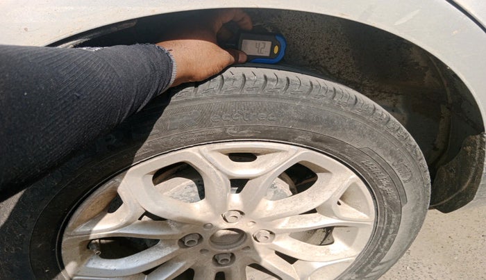 2013 Ford Ecosport TITANIUM 1.5L DIESEL, Diesel, Manual, 1,54,295 km, tyre