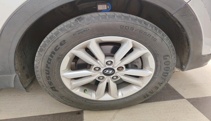 2016 Hyundai Creta SX PLUS 1.6 PETROL, Petrol, Manual, 41,904 km, tyre