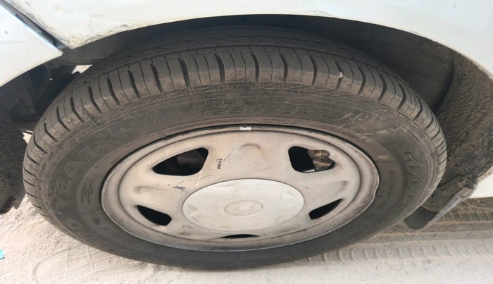 2014 Chevrolet Beat LT DIESEL, Diesel, Manual, 1,09,962 km, tyre