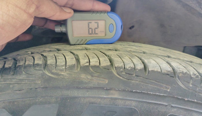 2011 Maruti Swift Dzire VXI, Petrol, Manual, 1,14,258 km, tyre