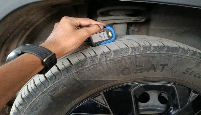 2023 Tata PUNCH ADVENTURE AMT, Petrol, Automatic, 22,421 km, tyre