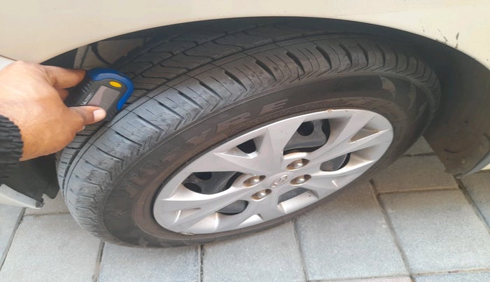 2015 Hyundai Grand i10 SPORTZ 1.2 KAPPA VTVT, Petrol, Manual, 42,370 km, tyre