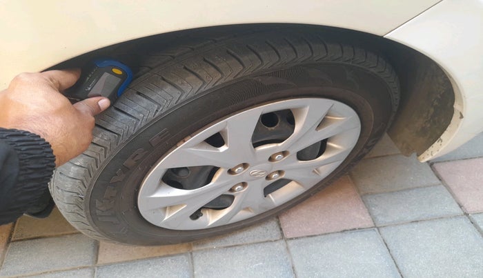 2015 Hyundai Grand i10 SPORTZ 1.2 KAPPA VTVT, Petrol, Manual, 42,370 km, tyre