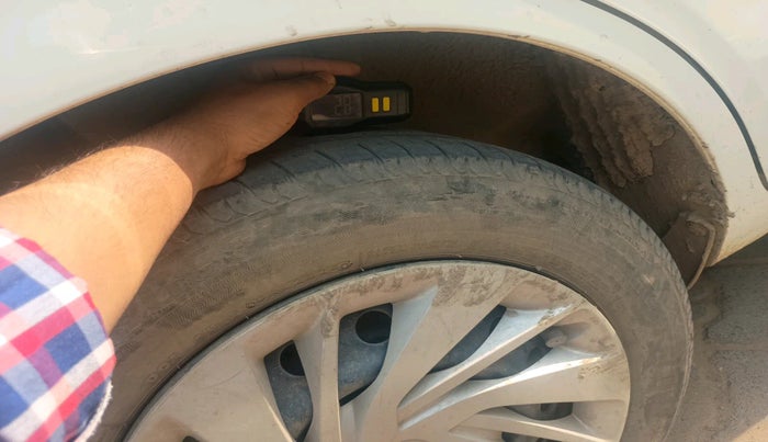 2023 Maruti Ertiga VXI SHVS, Petrol, Manual, 72,170 km, tyre