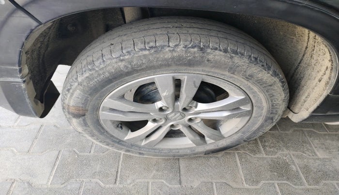 2017 Maruti Vitara Brezza ZDI PLUS, Diesel, Manual, 1,45,451 km, tyre