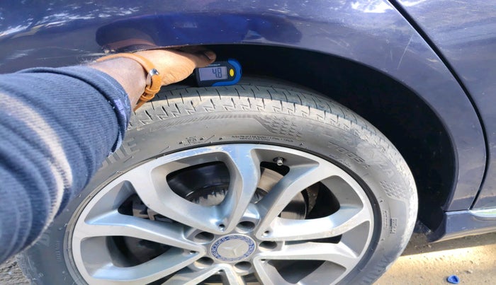 2015 Mercedes Benz C Class C 220 CDI AVANTGARDE, Diesel, Automatic, 1,27,158 km, tyre