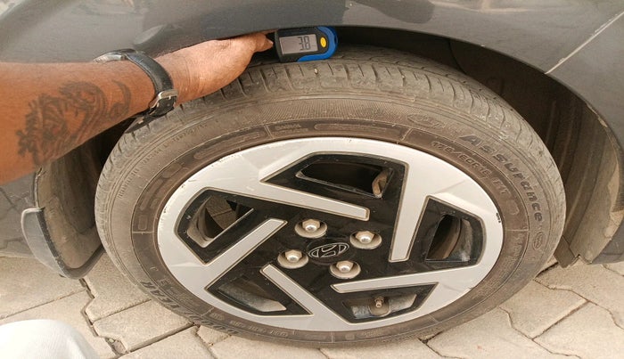 2023 Hyundai GRAND I10 NIOS SPORTZ 1.2 KAPPA VTVT CNG, Petrol, Manual, 31,306 km, tyre