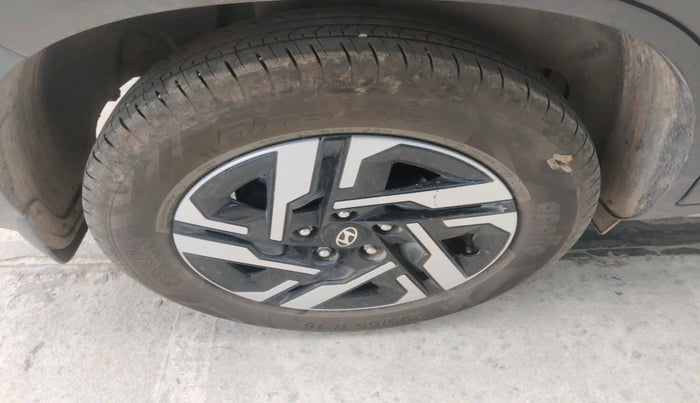 2024 Hyundai Creta S 1.5 PETROL, Petrol, Manual, 6,850 km, tyre