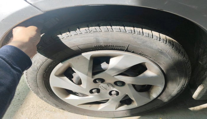 2014 Honda Amaze 1.5L I-DTEC S, Diesel, Manual, 1,34,774 km, tyre