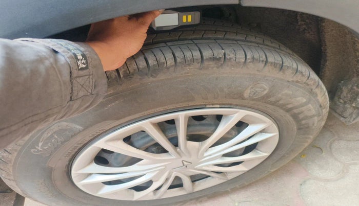 2025 Mahindra XUV700 AX 3 D AT 5 STR, Diesel, Automatic, 4,746 km, tyre