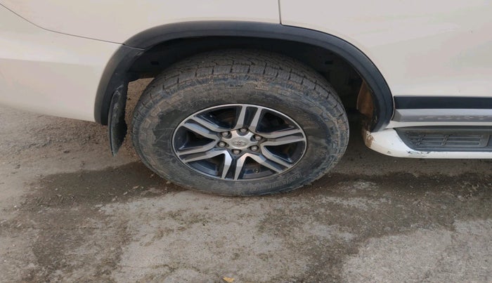 2018 Toyota Fortuner 2.8 4X2 MT, Diesel, Manual, 1,71,198 km, tyre