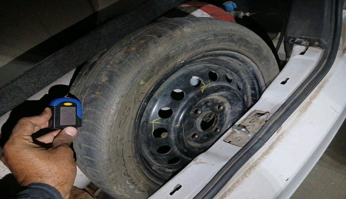 2017 Maruti Wagon R 1.0 VXI, Petrol, Manual, 1,55,750 km, tyre