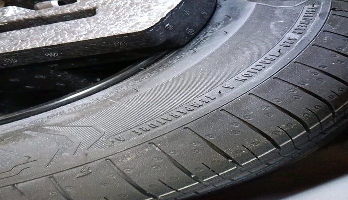 2022 Skoda KUSHAQ AMBITION 1.0L TSI AT, Petrol, Automatic, 29,990 km, tyre