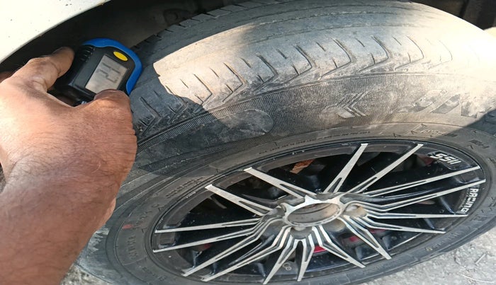 2016 Maruti Wagon R 1.0 LXI CNG, Petrol, Manual, 1,23,210 km, tyre