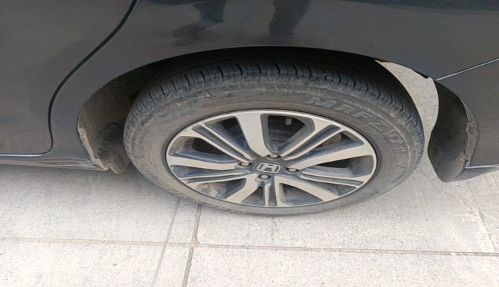 2023 Honda Amaze 1.2L I-VTEC VX CVT, Petrol, Automatic, 18,275 km, tyre