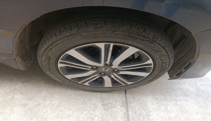 2023 Honda Amaze 1.2L I-VTEC VX CVT, Petrol, Automatic, 18,275 km, tyre