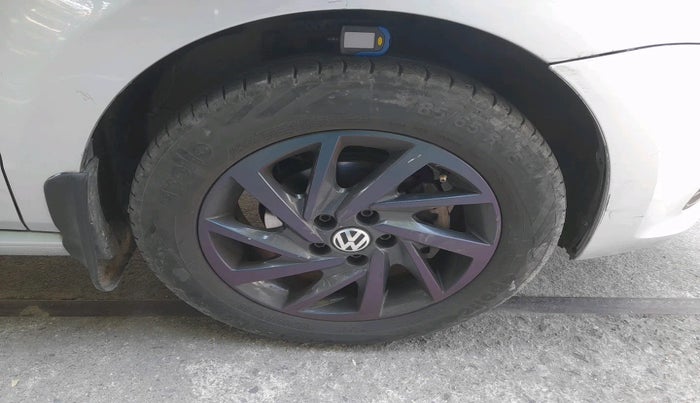 2019 Volkswagen Polo COMFORTLINE 1.0L MPI, Petrol, Manual, 1,18,487 km, tyre