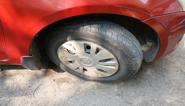 2013 Maruti Swift VXI, Petrol, Manual, 17,643 km, tyre