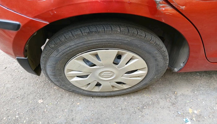 2013 Maruti Swift VXI, Petrol, Manual, 17,643 km, tyre